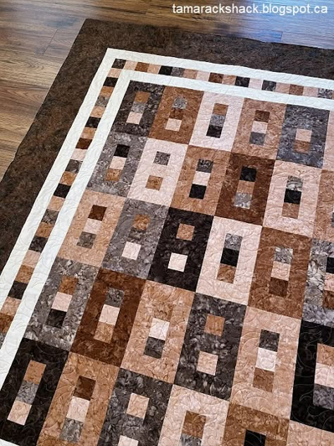 Keyhole Quilt, Sew Kind Of Wonderful, Owl Quilt, Missouri Star Quilt Company, Jelly Roll Quilt Patterns, Brown I, Scrappy Quilt Patterns, Charm Quilt, String Quilts