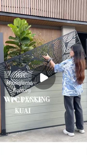 Kuai WPC Manufacture Factory on Instagram: "How to build a nice looking Garden?
Use Aluminium post+Wood Composite Fence Panel make Garden Fence nice looking
Follow me：@kuai.ecowpc.projects
Email:susan@greenzone.hk
WhatsApp：+86 18126673352
#wallpanel #wallcladding #wpcwallpanel #wpcfence #gardenfence #fence #fencedesign #fencebuilding #fenceinstallation #fencepost #fenceideas #fencecompany #woodfence #fence #fencecontractor #privacyfence #kuai #wpc #kuai" Inexpensive Privacy Fence Ideas, Wpc Fence, Composite Fencing, Composite Fence, Craft Storage Furniture, Angel Prayers, Building A Fence, Wood Composite, Milk Crates