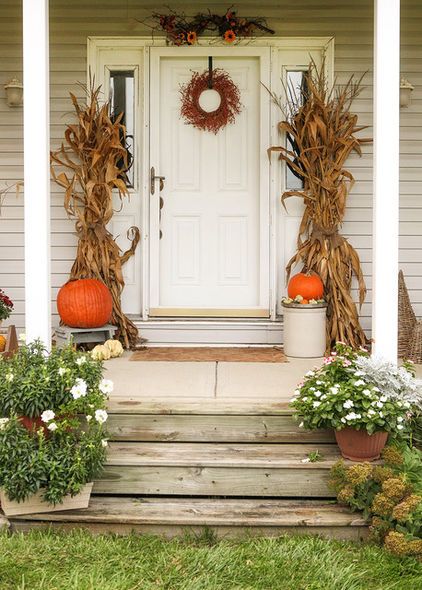 Fall Elements, Porch Inspiration, Fall Front Door Decor, Corn Stalks, Fall Front Porch Decor, Fall Front Door, Hay Bales, Fall Front Porch, Fall Decorations Porch