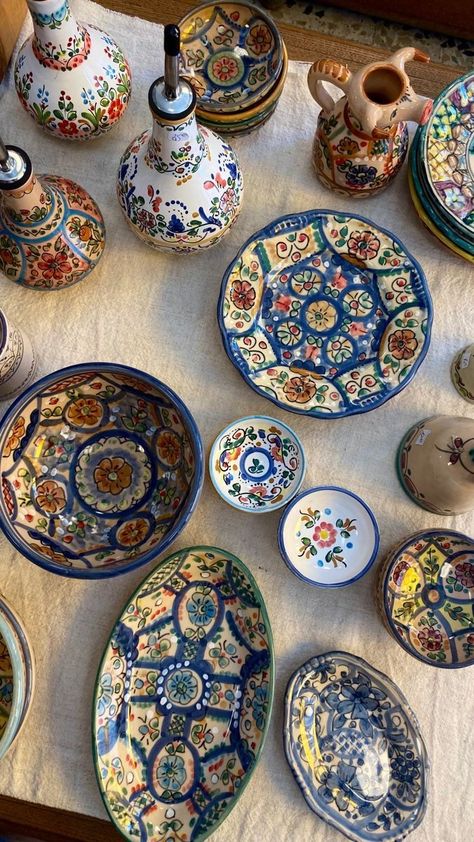 Mediterranean Aesthetic, Antique Dishes, Keramik Design, Mediterranean Homes, Dream Apartment, Dream House Interior, Dream House Decor, Dream Home Design, House Inspiration