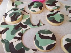 Camo Cookies, Camouflage Cupcakes, Army Birthday Cakes, Kiwi Cake, Army Cake, Army Birthday Parties, Lego Birthday Cake, Army's Birthday, Army Party