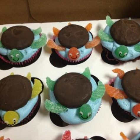 Turtle Cupcakes Ideas, Franklin Turtle, Turtle Cupcakes, Turtle Cake, Cupcake Wars, Heart Cakes, Turtle Birthday, Birthday Desserts, Fun Kids Food