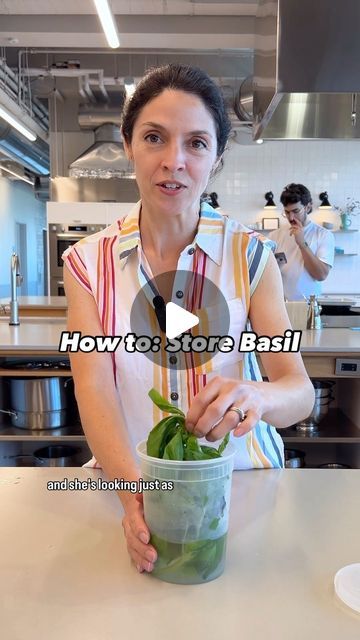 Food52 on Instagram: "Take this tip and stop your basil from wilting! @allibuf followed a tip in our How to Store Basil article from @sarahjampel and spoiler alert... her basil stayed fresh for five days. Watch to see how to save that basil from becoming sad overnight, and click the link in our bio for details. #f52community" How To Use Fresh Basil, How To Store Basil, Purple Basil Recipe, Storing Fresh Basil, Storing Basil, Fresh Basil Recipes, Gardening Indoors, Food Reference, Recipe Hacks