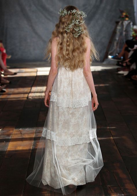 Amma Crellin, Claire Pettibone Bridal, Boho Gown, Timeless Wedding Dress, Claire Pettibone, Aline Wedding Dress, Sophisticated Bride, 2015 Wedding Dresses, Lace Weddings