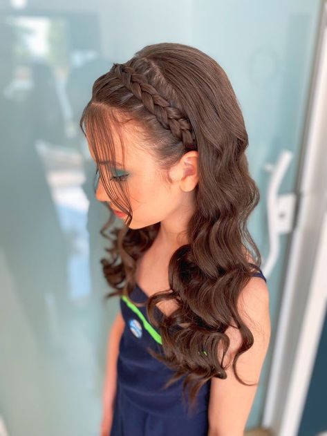 Kid Wedding Hairstyles, Brown Hair Ideas For Fall, Hair Ideas For Fall, Blonde And Brown Hair, Brown Hair Ideas, Kids Hairstyles For Wedding, Hairstyles Elegant, Down Hairstyles For Long Hair, Hair Job