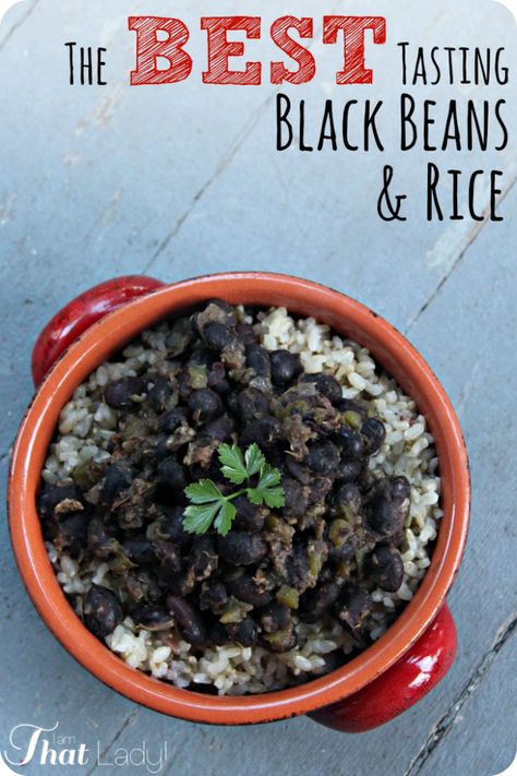 Are you looking for a GREAT black beans and rice recipe? STOP LOOKING - this is THE recipe! Red wine, cumin, garlic and oregano combine for some complex and AMAZING flavors... oh, and and did I mention that it's easy and cheap!? Recipes Black Beans, Black Beans And Brown Rice, Black Beans And Rice Recipe, Beans And Brown Rice, Pantry Meals, Aldi Recipes, Black Beans And Rice, Black Bean Recipes, Bean Burgers