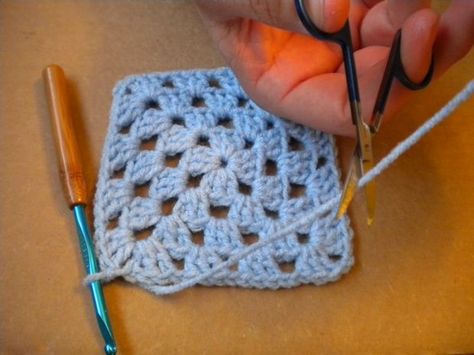 Picture of Finishing Off Easy Crochet Blankets, Granny Square Step By Step, Make A Granny Square, Crochet A Granny Square, Crochet Granny Square Afghan, Granny Square Crochet Patterns Free, Beginner Crochet Tutorial, Easy Crochet Blanket, Granny Square Bag