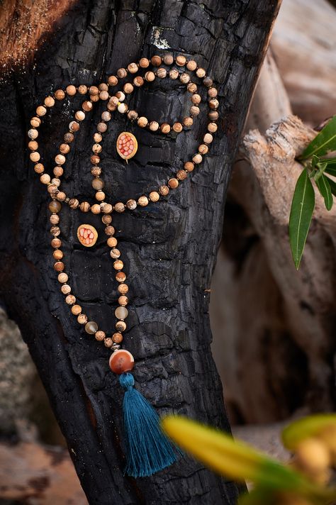 Beautiful 108 bead mala for your daily practice. Not only it's beautiful statement peace but also practical tool for your Daily practice 📿✨ Yoga Mala Beads, Arte Yoga, 108 Mala Beads, Fake Friends, Healing Meditation, 108 Bead, Meditation Yoga, Mala Necklace, Picture Jasper