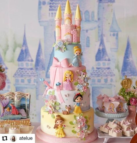 Disney Princess Birthday Party Cake, Princess Theme Cake, Disney Princess Birthday Cakes, Princess Birthday Party Ideas, Disney Princess Theme, Litle Girls, Princess Birthday Party Decorations, Disney Princess Cake