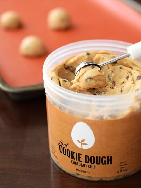 Just Cookie Dough - a BIG delicious tub - rich and smooth dough dotted with a generous smattering of chocolate chips - all amazingly dairy-free, egg-free, vegan, and plant-based - from @hamptoncreekinc Edible Cookie Dough Packaging, Shortbread Cake, Cookies Dough, Cookies Packaging, Raw Eggs, Frozen Cookies, Cookie Packaging, Köstliche Desserts, Chocolate Chip Cookie Dough