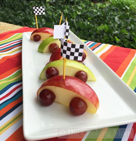 Car Snacks, Theme Snack, Car Food, Hot Wheels Birthday, Food Art For Kids, Preschool Snacks, Trucks Birthday Party, Lime Soda, Birthday Food