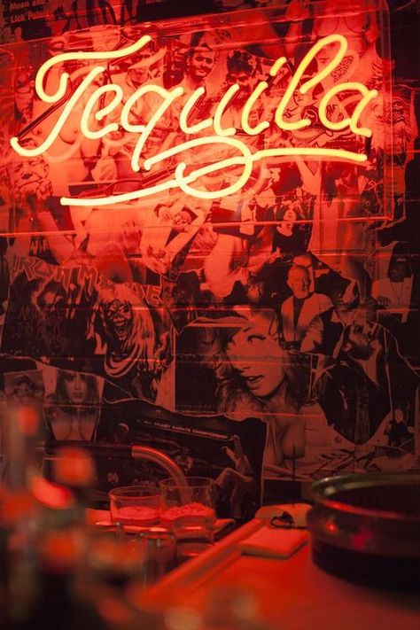 La Cantina del Rio 1980s Nostalgia, Neon Letters, Neon Quotes, Neon Nights, Mexican Street, Neon Aesthetic, Orange Aesthetic, Neon Glow, Neon Art