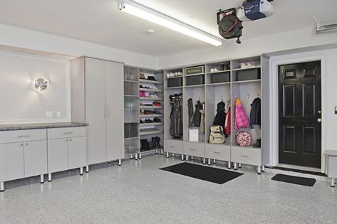 Closet Factory, Garage Boden, Plan Garage, Garage Organization Tips, Finished Garage, Garage Renovation, Garage Storage Solutions, Garage Organize, Garage Remodel