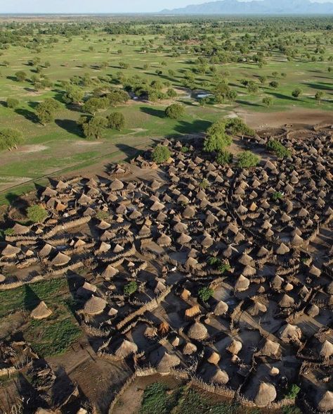 South Sudan Culture, South Sudanese Culture, Sudan Landscape, Sudan Culture, Round Architecture, South Sudanese, Northern Africa, African Architecture, Waka Waka