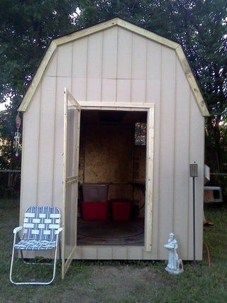 Cat Sheds Outdoor, Outdoor Cat Shed, Diy Outside Cat House, Outdoor Cat Shelter Diy, Cat Shed, Outside Cat Shelter, Small Wood Shed, Cat Shack, Shed House Interior