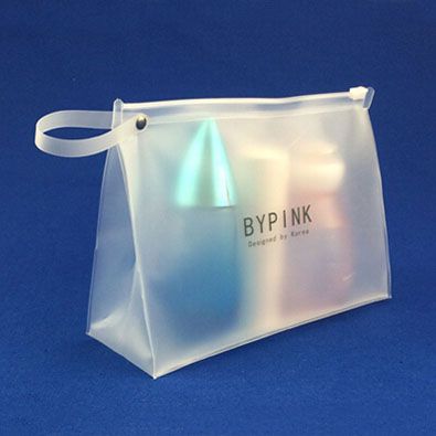 Clear Bag With Zip Slider - Bag-One Clear Packaging Ideas, Clear Packaging, Vinyl Bag, Makeup Store, Branding Mood Board, Plastic Design, Beauty Case, Clear Bag, Packaging Ideas