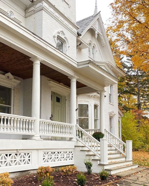 Front Porch Before and Progress – Park and Division Old House Porch, 1930s Porch, Porch Railing Ideas, Wicker Porch Furniture, Porch Rails, Porch Repair, Front Porch Railings, House Porch, Railing Ideas