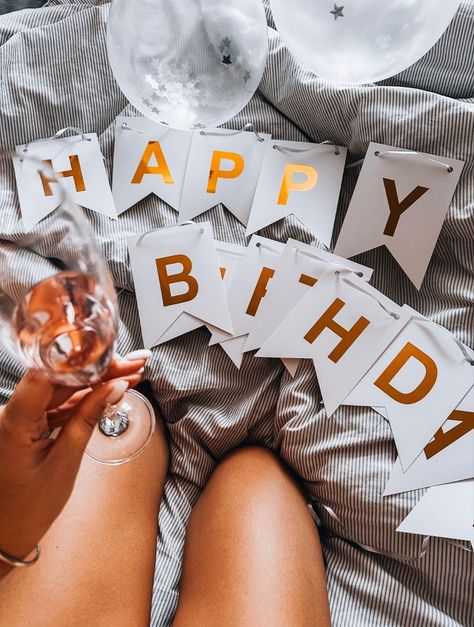 33 Birthday Party Ideas Women, 33 Birthday Ideas Women Pictures, 36 Birthday Ideas For Women, 36 Photoshoot Ideas, My Birthday Photo Ideas, It's My Birthday Aesthetic, Happy Birthday To Me Photo, 33 Birthday Ideas Women, Self Birthday Photoshoot