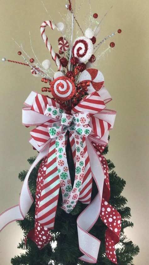 Christmas Tree Topper Idea for Candy Inspired Christmas Decorations | Pinterest Grinch Christmas Tree Ideas Themed, Candy Tree Topper, Diy Tree Topper, Peppermint Tree, Gingerbread Christmas Tree, Peppermint Candies, Candy Christmas Tree, Candy Tree, Grinch Christmas Decorations