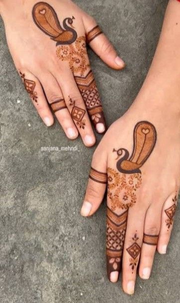 Figure Mehndi Design, Mehendi Front Hand Design Stylish, Figure Mehandi Designs, Back Hand Unique Mehndi Designs, Minimum Mehendi Designs, Simple Henna Designs Hand, Finger Mehendi Designs, New Henna Designs, Front Mehndi Design