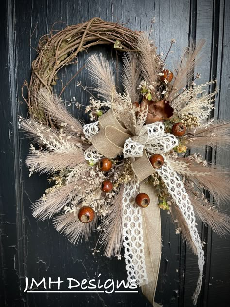 Fall Wreaths Diy, Swag Wreaths, Grapevine Wreath Ideas, Rustic Flower Arrangements, Wreaths For Front Door Diy, Elegant Fall Wreaths, Rustic Halloween Decor, Front Door Diy, Rustic Arrangements