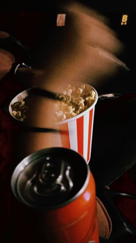 Vintage Movie Night, Movie Theater Snacks, Movie Theater Aesthetic, Natural Science Museum, Cinema Popcorn, Movie Theater Popcorn, Vision Board Diy, Movie Popcorn, Popcorn Party