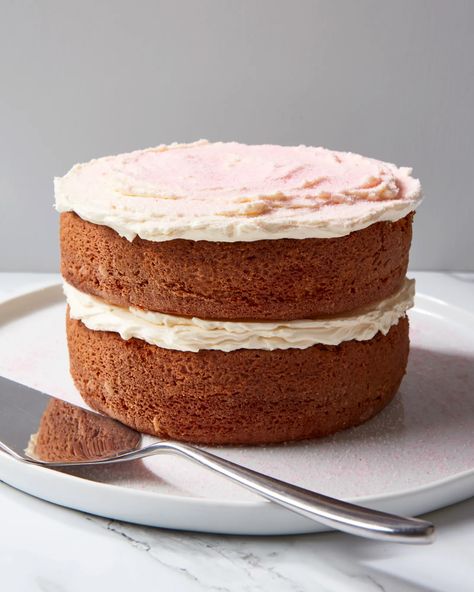 How to Make Every Cake a Six-Inch Cake | Epicurious 6 Inch Cake, Batch Recipes, Small Batch Baking, 6 Cake, Dessert For Two, Dark Chocolate Cakes, Small Desserts, Round Cake, Little Cakes