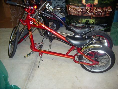 Chopper Bicycle, Schwinn Stingray, Biking Diy, Tricycle Bike, Chopper Bike, Motorized Bicycle, Vintage Bicycles, Electric Bicycle, Stingray