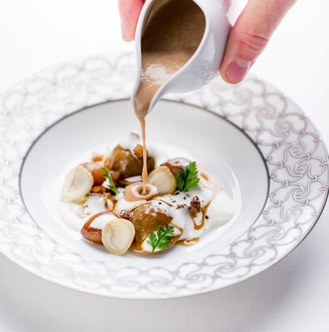 Easy soup recipes Michelin-star chefs love making in the winter - Insider Michelin Star Soup Recipe, Soup Course Fine Dining, Mushroom Soup Plating, Fine Dining Soup Recipes, Easy Fine Dining Recipes, Soup Plating Ideas, Fancy Soup Recipes, Soup Fine Dining, Fine Dining Soup