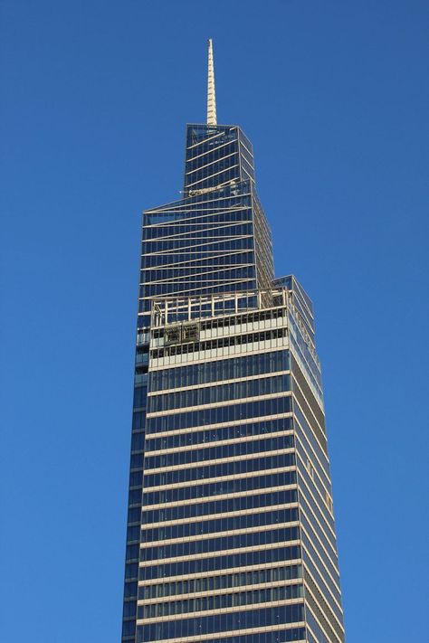 Work Continues on 'The Summit' Observatory Atop One Vanderbilt in Midtown East - New York YIMBY #petermancinire #realestate #nyc #development #midtown @PeterMancini4 @yimbytweets @KohnPedersenFox @SLGreen Summit Observatory, Metro North Railroad, One Vanderbilt, Opening A Restaurant, Grand Central Terminal, Grand Central Station, Roof Lines, Queens New York, Long Island City