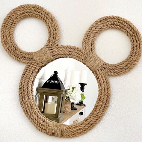 Mickey Diy, Nautical Mickey, Mickey Bathroom, Disney At Home, Disney House Ideas, Mickey Mouse Crafts, Casa Disney, Disney Kitchen Decor, Deco Disney