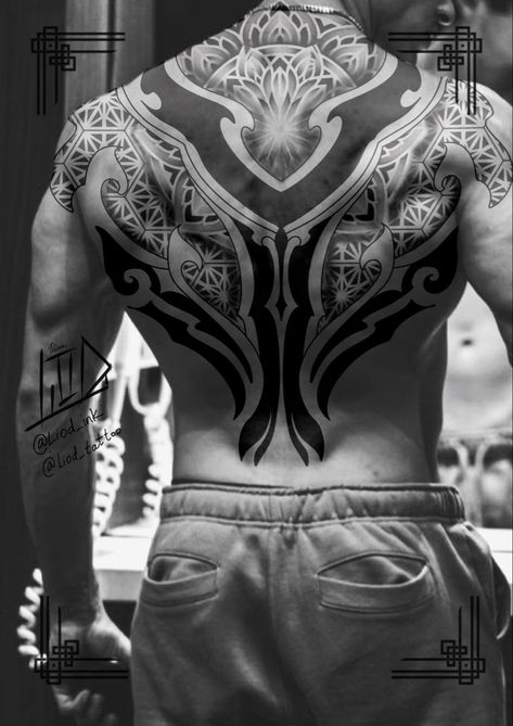 Tattoo Espalda Hombre, Tattoo Design Geometric, Back Piece Tattoo Men, Tattoo Peito, Calf Tattoo Ideas, Tattoo Espalda, Geometric Mandala Tattoo, Geometric Sleeve Tattoo, Back Piece Tattoo