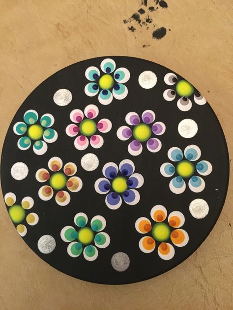 Dot Painting Flowers Easy, Spring Dot Art, Mandela Rock Painting Easy, Dot Art On Coasters, Rock Dot Painting Ideas Easy, Free Dot Painting Printable, Mandala Dot Painting For Beginners, Dot Art Coasters, Dot Rock Painting Ideas