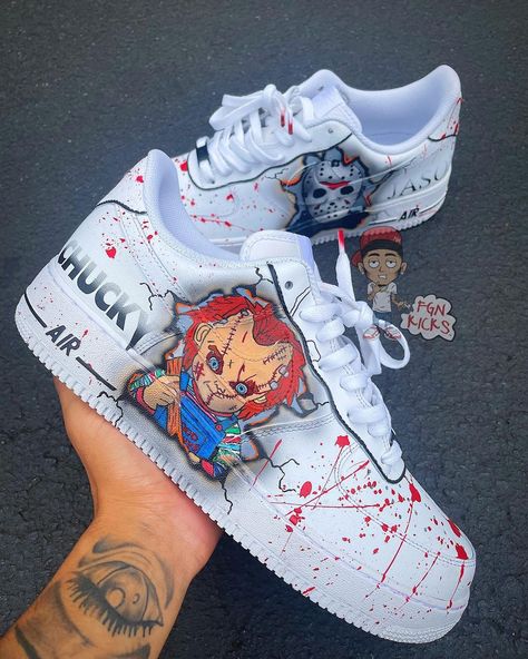 Jason x Chucky Air Force 1 Custom Check more at https://danielcustoms.com/product/jason-x-chucky-air-force-1-custom/ Horror Air Force 1, Chucky Painted Shoes, Lilo X Stitch, Customising Shoes, Air Force One Shoes, Jason X, Custom Sneakers Diy, Af1 Custom, Custom Shoes Diy