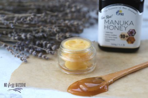 DIY Manuka Honey Eye Cream Honey Face Cream, Homemade Dryer Balls, Moisturizing Eye Cream, Natural Medicine Cabinet, Diy Eye Cream, Magnesium Lotion, Diy Herbal Remedies, Natural Beauty Diy, Honey Face