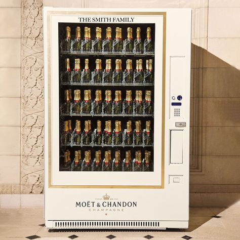 Champagne Vending Machine Vending Machine Design, Vending Machine Business, Moet Chandon Champagne, Aloe Gel, Dreams Do Come True, Champagne Bottles, Fashion Blogger Style, Mini Bottles, Vending Machine