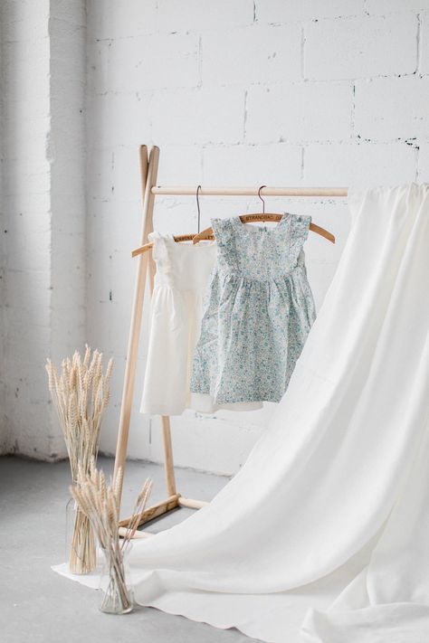 Khanh Co SS18 - The Flutter Dresses — Elza Photographie Clothing Photography Ideas Fashion, How To Photograph Clothes, Baby Clothes Photography Ideas, Clothes Photography Ideas, Photograph Clothing, Photoshoot Backdrops, Studio Photography Fashion, Fabric Photography, Flutter Dress