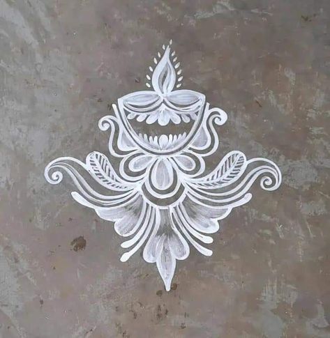 Diwali Kolam Designs Unique, Simple Alpona Design Bengali, Diwali Rangoli 2022, Room Decor Ideas Wall Art, Diwali Rangoli Simple, Bengali Alpona, Simple Diwali Rangoli, Room Decor Ideas Wall, Rangoli Design Diwali