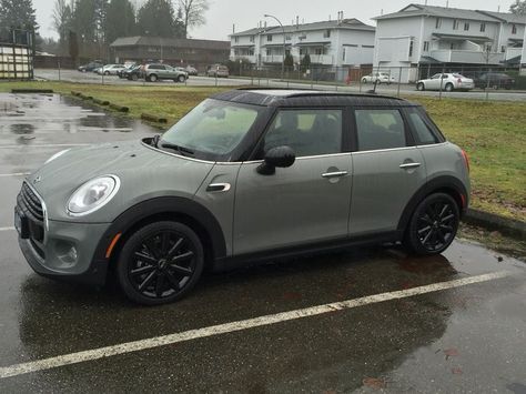 Mini Cooper S 5 Door, Clubman Mini Cooper, Mini Cooper 2 Door, Grey Mini Cooper Aesthetic, 4 Door Mini Cooper, Mini Cooper Colors, Grey Mini Cooper, Mini Cooper 5 Door, Mini Cooper 4 Door