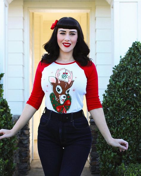 Modern Pinup Style, Rockabilly Lifestyle, Monster Mask, Modern Pinup, Modern Vintage Fashion, Pin Up Style, Christmas Outfit, Christmas Sweaters, Pin Up