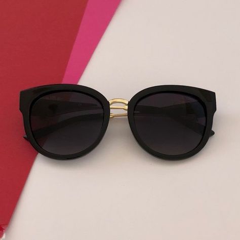 Black Sunglasses Women, Fancy Glasses, Trendy Glasses, Cute Sunglasses, Fashion Eye Glasses, Stylish Glasses, Designer Glasses, Girly Accessories, Vintage Glasses