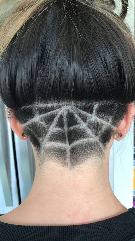 Haircut Trending, Ideas New Year, Undercut Hair Designs, Undercut Hairstyles Women, Undercut Designs, Undercut Long Hair, Undercut Styles, Shaved Hair Designs, Undercut Women