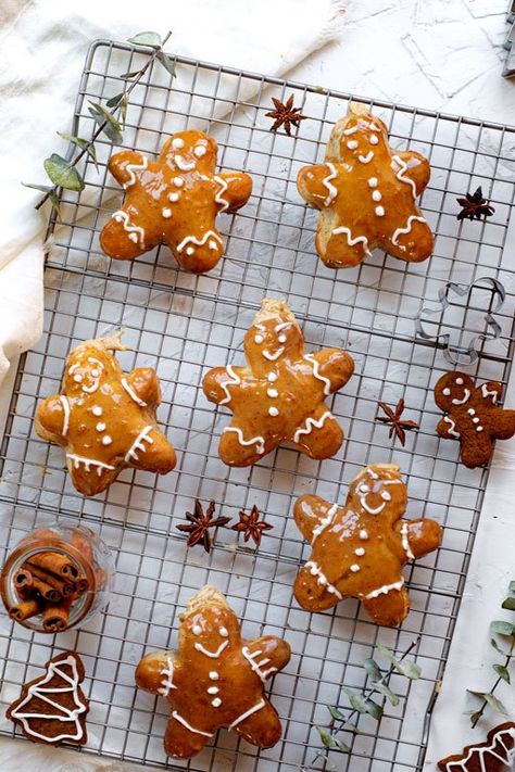 Gingerbread Donuts, Traditional Gingerbread, Cream Filled Donuts, Yeast Donuts, Filled Donuts, Freezer Burn, Pastry Cream, Donut Glaze, Warm Milk