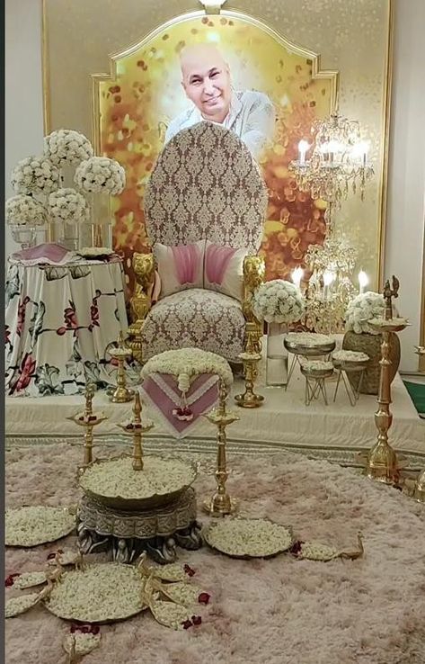 Satsang Decoration At Home, Guruji Satsang Decoration At Home, Guruji Darbar Decoration, Satsang Decoration, Guruji Wallpaper, Gorgeous Lehengas, Jai Guruji, Flowers Rangoli, Mandir Decoration