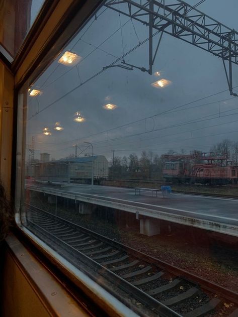 Nostalgia Vibes Aesthetic, Train Window Wallpaper, Looking Out Train Window Aesthetic, Train Aestethic, Train View Window, On The Train Aesthetic, Train Journey Instagram Story, Train Window Photography, Train Aesthetic Night