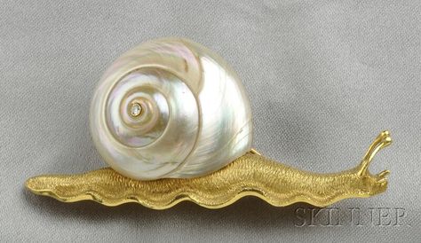 18kt Gold, Shell, and Diamond Snail Brooch Insect Design, Nouveau Jewelry, Jewelry Sale, Seahorses, Art Nouveau Jewelry, Diamond Star, Shiny Things, Ocean Animals, Fantasy Jewelry