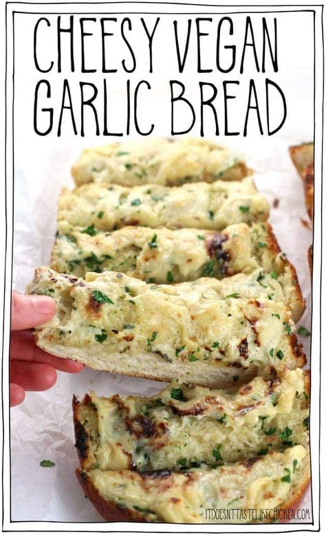 21 Easy Vegan Game Day Recipes! • It Doesn't Taste Like Chicken Homemade Vegan Cheese, Vegan Garlic Bread, Italian Pasta Dishes, Vegan Italian, Vegan Sides, Vegan Appetizers, Pasta Dish, Italian Pasta, Vegan Dinner Recipes