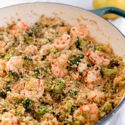 One-Pot Lemon Parmesan Shrimp with Broccoli and Quinoa Shrimp Quinoa Recipes, Shrimp And Quinoa Recipes, Shrimp With Broccoli, Broccoli And Quinoa, Shrimp Quinoa, Parmesan Shrimp, Broccoli Quinoa, Shrimp Broccoli, Shrimp And Quinoa