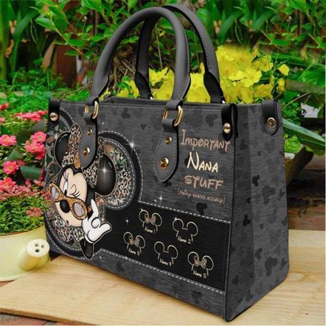 Mickey and Minnie Mouse Fan Group | https://www.presgloble.com/collections/mickey-and-minnie-mouse-lovers-2/products/mm-leather-bag-vh263-ptd Personalized Leather Handbag, Princesa Tiana, Disney Handbags, Vegas Golden Knights, Personalized Grandma, Leather Handbags Women, Golden Knights, Daily Necessities, Mini Wallet