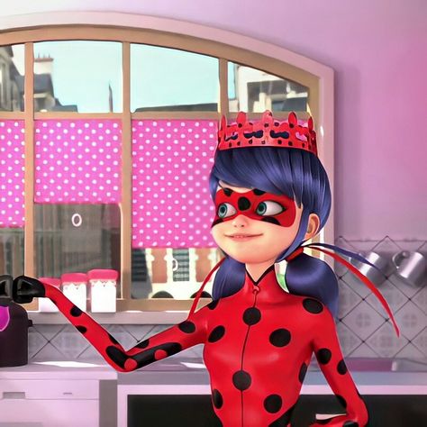 Tikki And Plagg, Ladybug E Catnoir, Catnoir And Ladybug, Ladybug Birthday, Miraculous Ladybug Oc, Miraculous Wallpaper, Bobby Brown Stranger Things, Miraculous Characters, Super Cat